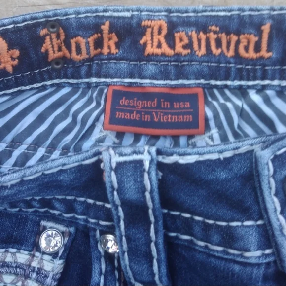 RELISTED BNWOT S 24 Rock Revival Jeans🔥 - Picture 4 of 16